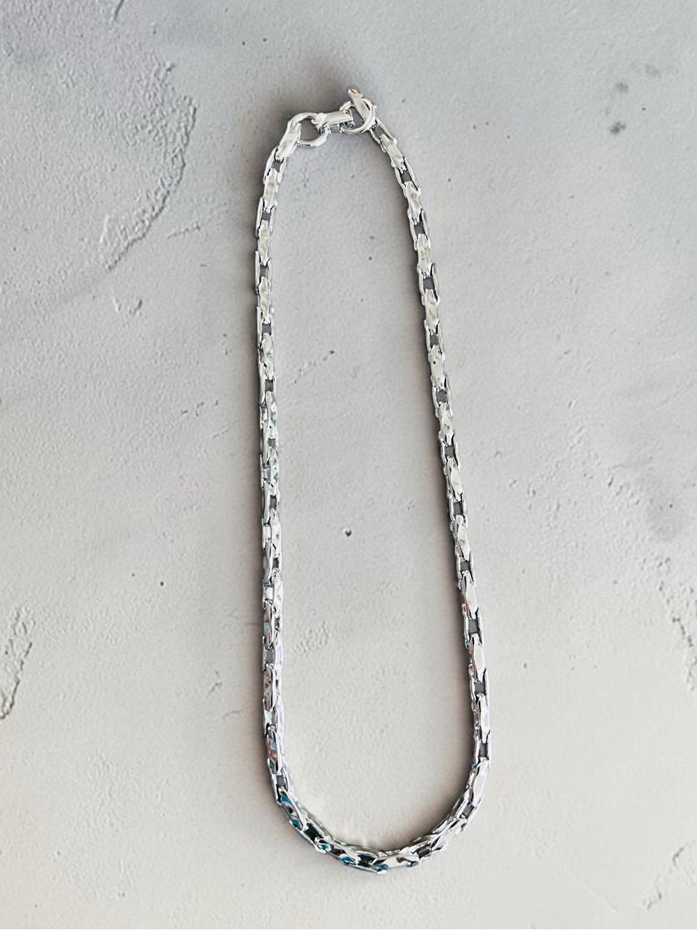 Coro x Avon - Coro Silver-Tone Choker Necklace & Complimenting Avon Earrings - Picture 4 of 6